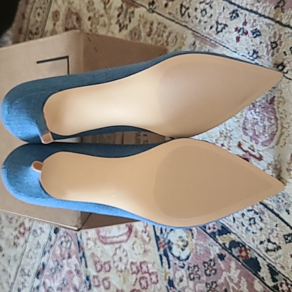 Marc Fisher Blue Pointed-Toe Heels - Picture 4 of 5